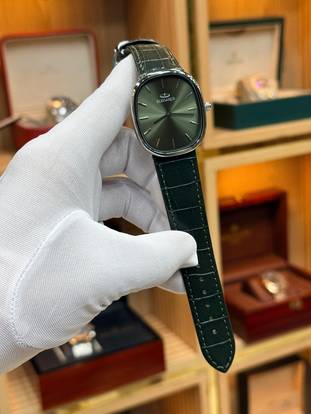 Elegance Cushion Leather Master Edition